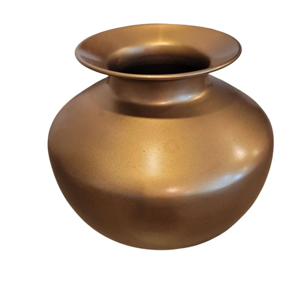 Nicobar Gold Metal Vase For Modern Home Decor Or Floral Arrangements 5